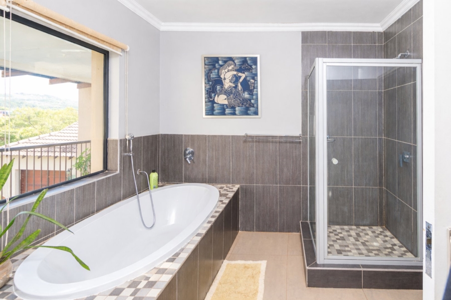 5 Bedroom Property for Sale in Xanadu Eco Park North West